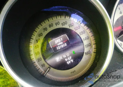 2014 Mercedes-Benz C 250 Luxury/Sport z USA, uszkodzony, nr VIN WDDGF4HB7EA959297